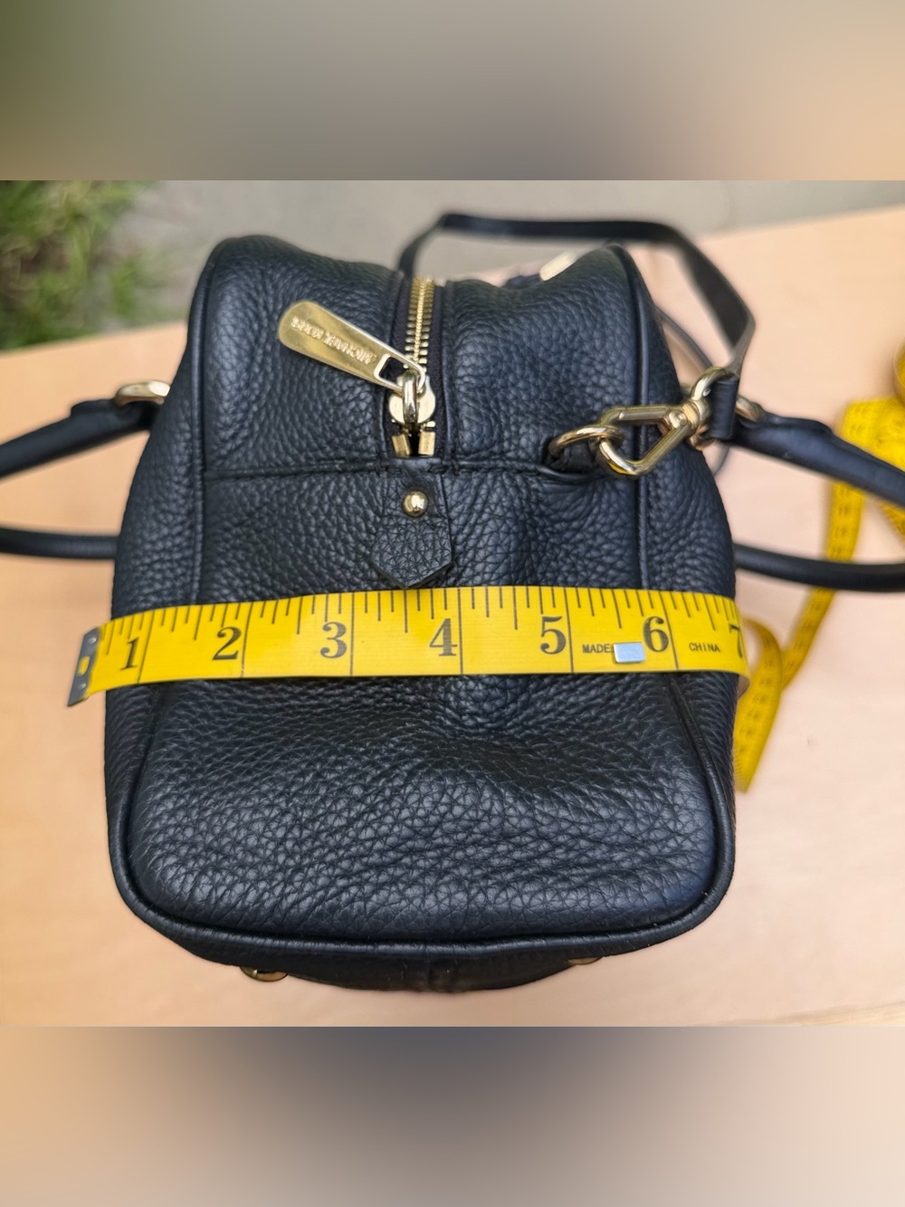 Michael Kors Black Pebbled Leather Crossbody Satchel Gold Tone Zip Top Handles - Picture 8 of 12